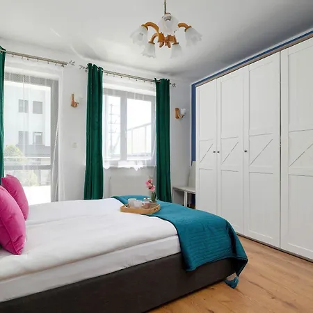 Apartment Turquoise In Cracow With Large Terrace By Renters Krakow