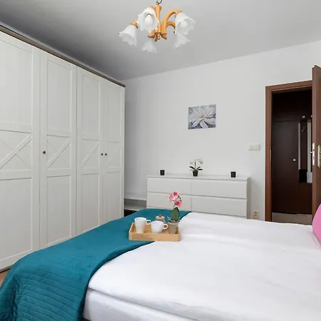 Apartment Turquoise In Cracow With Large Terrace By Renters